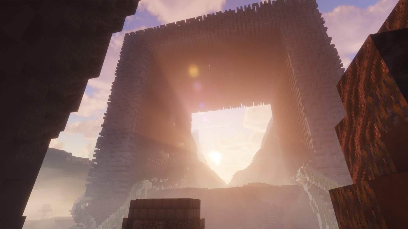 L'arche de pierre du cratère d'Ivarus, à contre-jour au lever du soleil